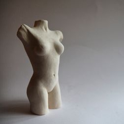 beställa porträtt skulptur kropp torso konst sculpture art female body