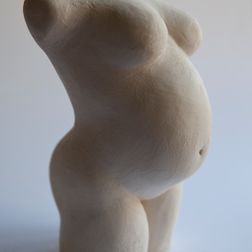 gravidmage gravid mamma skulptur torso gravidfoto beställa porträtt